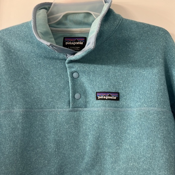 Like NEW light blue Patagonia pullover! This is in GREAT condition! - Picture 3 of 3